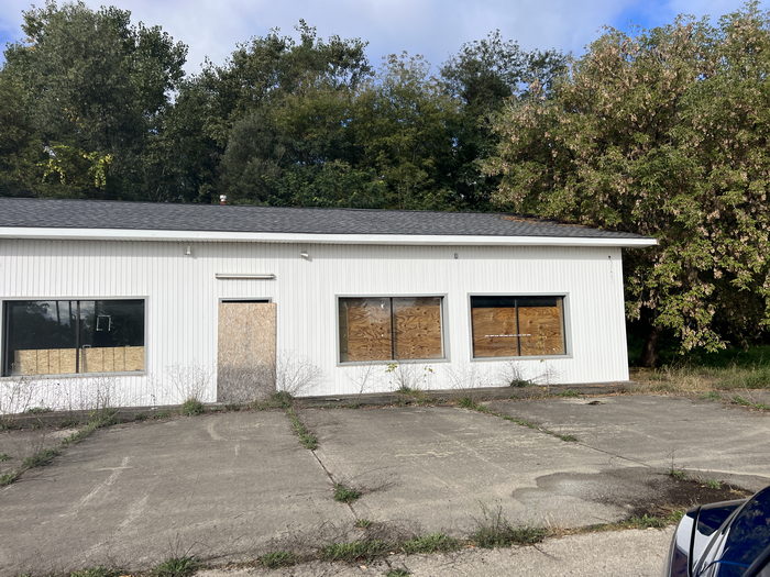 Old 23 Shopping Plaza - October 8 2023 (newer photo)